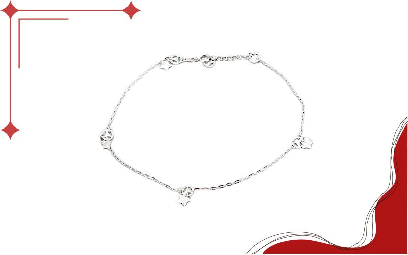 Lắc chân vàng trắng phối đồ hiện đại